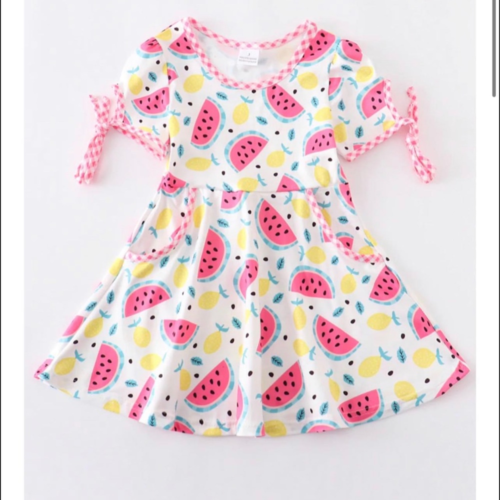 Summer is around the corner and this dress screams barbecues and summer fun!